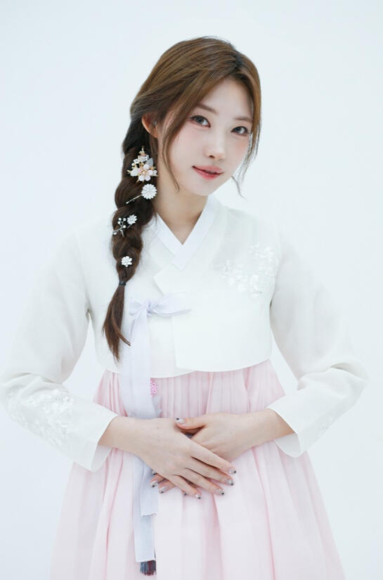 EVERGLOW Sihyeon