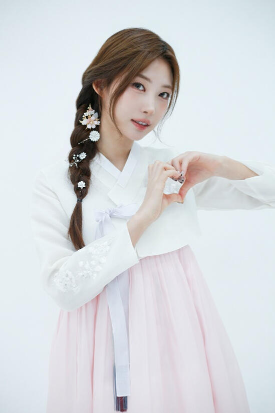 EVERGLOW Sihyeon